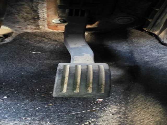 Foto 2ª: Pedal Acelerador Ford Kuga TREND 140CV 103KW (2010)