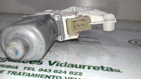 Foto 3ª: Elevalunas Eléctrico Delantero Izquierdo Mercedes Clase ML 63 6.2 AMG V8 510CV 375KW W164) AUT. 164.177) M156 E63 [M156980] (2006)