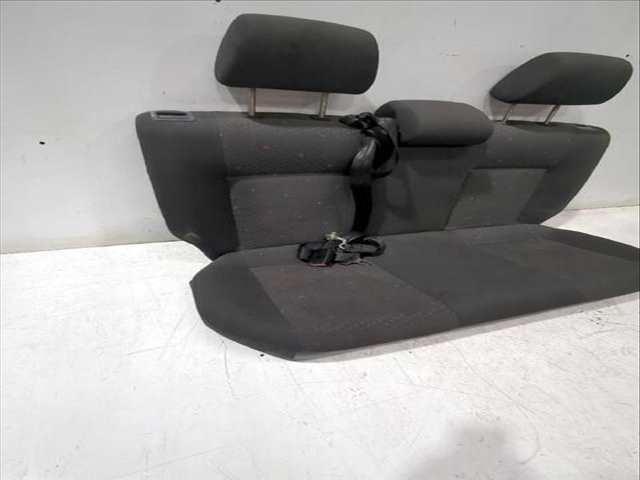 Foto 3ª: Asientos Traseros Volkswagen Polo 1.9 TDI 101CV [ATD] (2002)