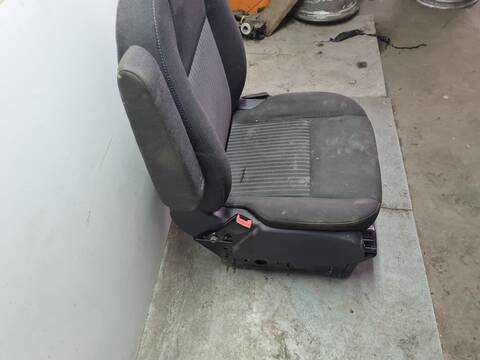 Foto 3ª: Asiento Delantero Izquierdo Ford Transit GASOLINA (2013)