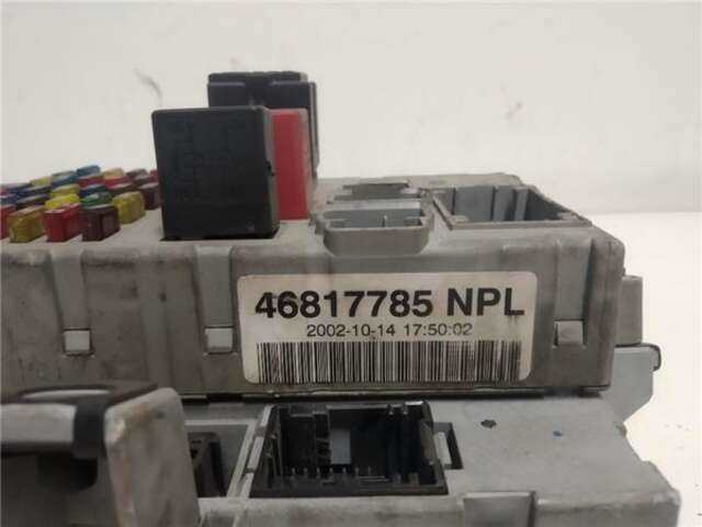 Foto 3ª: Caja Reles Fusibles Fiat Punto 1.9 JTD ELX 59KW JTD CAT