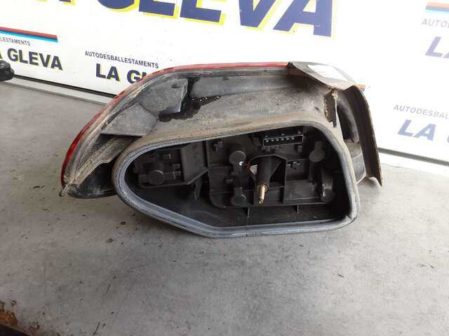Foto 3ª: Piloto Trasero Derecho Citroen Xsara 2.0 HDI 110CV (2002)