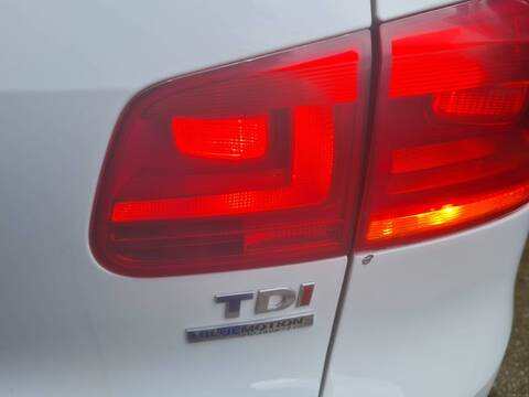 Foto 3ª: Piloto Portón Derecho Volkswagen Tiguan T1 BLUEMOTION 110CV 81KW [CFFD] (2014)