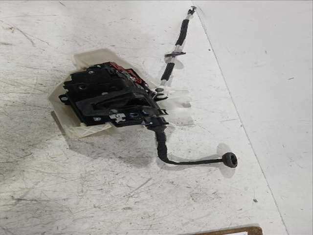 Foto 3ª: Cerradura Puerta Trasera Izquierda Volkswagen Phaeton 3.0 V6 TDI 4MOTION 240CV [CARB CEXA] (2002)