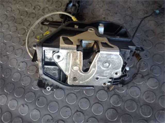 Foto 3ª: Cerradura Puerta Delantera Izquierda Bmw Serie 1 114 2.0 120D [2.0 LTR. - 130 KW TURBODIESEL CAT] [N47 D20 C]