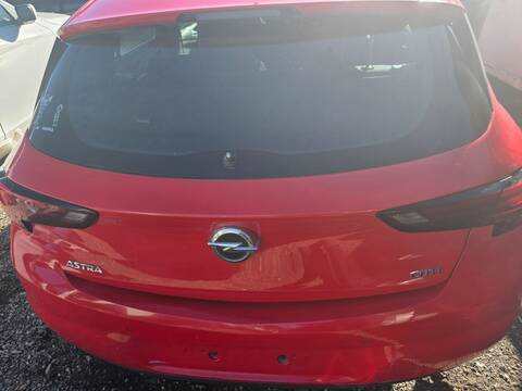 Foto 1ª: Portón Opel Astra DYNAMIC 110CV 81KW (2015)