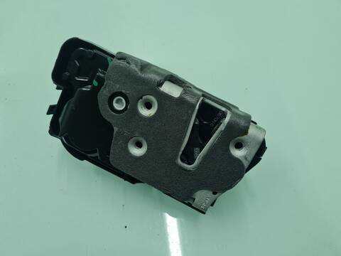 Foto 3ª: Cerradura Puerta Trasera Izquierda Ford Kuga HYBRID ST-LINE 150CV [YLDC] (2020)