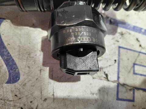 Foto 2ª: Inyectores Volkswagen Passat 1.9 TDI 110CV [AJM] (1996)