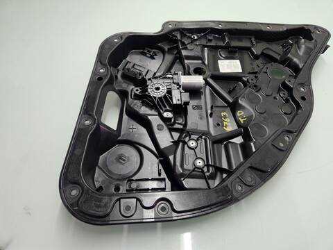 Foto 3ª: Elevalunas Manual Trasero Derecho Mercedes Clase C 160 C 250 T CDI 4MATIC BLUETEC 205.209) 204CV 150KW FAMILIAR [651921] (2014)