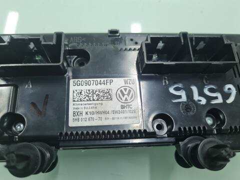 Foto 4ª: Mando Calefacción A. A. Volkswagen Golf SPORT 131CV 96KW [DPBA] (2020)