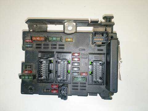 Caja Reles Fusibles Peugeot 206 XS-LINE 1.4 75CV