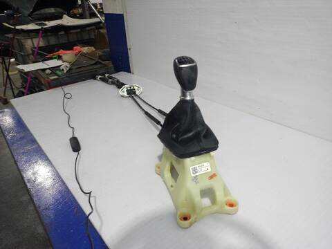 Foto 3ª: Palanca de Cambio Hyundai i20 ESSENCE MILD-HYBRID 100CV [G3LF  G3LE] (2020)