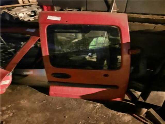 Puerta Trasera Derecha Opel Combo 1.7 CDTI 16V
