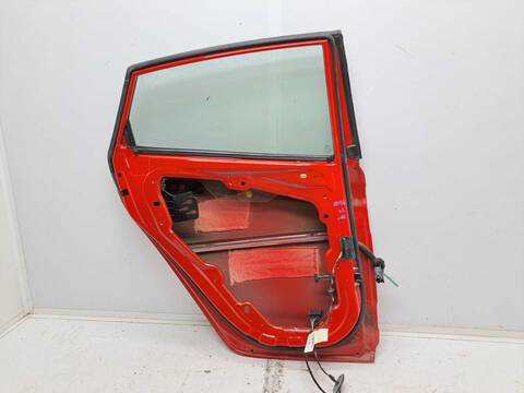 Foto 4ª: Puerta Trasera Izquierda Ford Fiesta BLACK EDITION 100CV 74KW [SFJB] (2013)