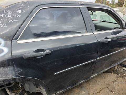 Puerta Trasera Derecha Chrysler 300 642982 AUT.