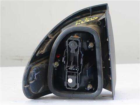 Foto 2ª: Piloto Trasero Derecho Renault Laguna 1.6 16V B568 B561) 107CV 79KW [G/ K4M] (1999)