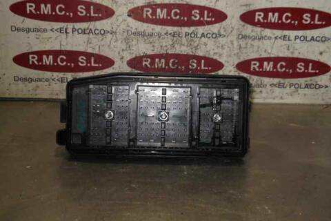 Foto 4ª: Caja Reles Fusibles Chevrolet Captiva 2.0 VCDI LT 150CV 110KW [Z20S] (2008)
