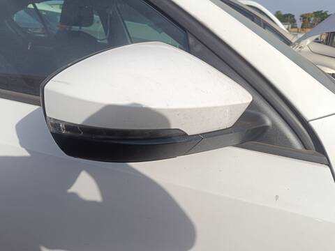Retrovisor Derecho Skoda Octavia AMBITION 150CV 110KW