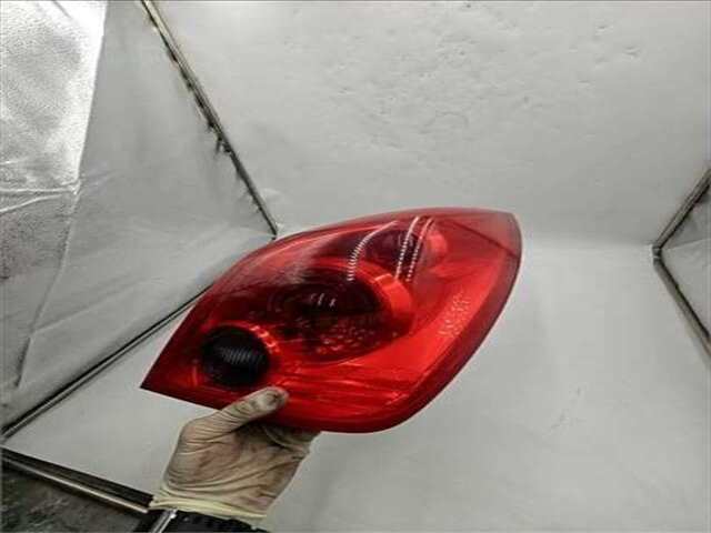 Foto 2ª: Piloto Trasero Derecho Nissan Primera 1.6 VISIA [1.6 LTR. - 80 KW CAT]