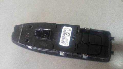 Foto 2ª: Botonera Elevalunas Bmw Serie 4 418 420D COUPE 184CV 135KW [B47D20A] (2016)