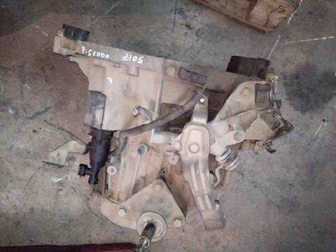 Foto 1ª: Caja Cambios Fiat Scudo 1.9 TD - 2.0 JTD EL FURG. 94CV 69KW [RHX] (2001)