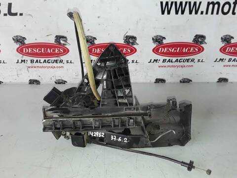 Foto 3ª: Cerradura Puerta Delantera Izquierda Ford Focus BERLINA 1.6 TDCI CAT 109CV (2005)