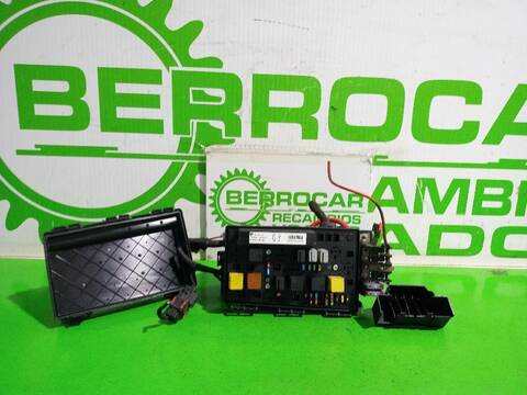 Caja Reles Fusibles Opel Astra ESSENTIA 90CV