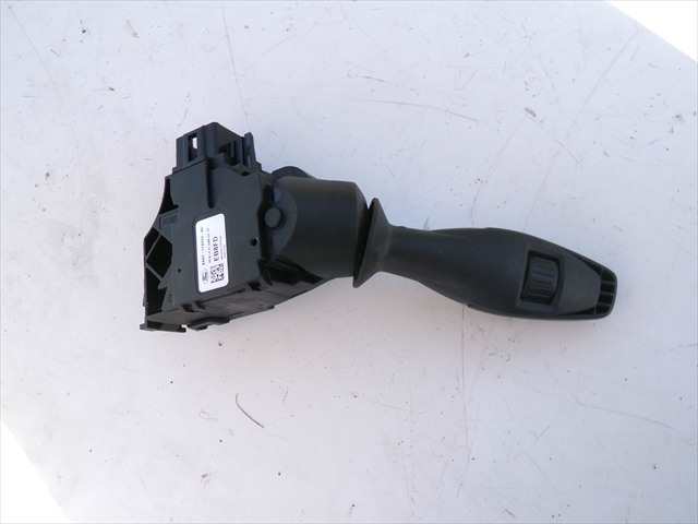 Foto 2ª: Mando Multifuncion Ford Fiesta 1.6 TDCI 2008-2013 [TZJA] (2011)