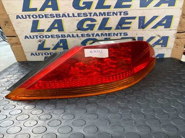 Foto 1ª: Piloto Trasero Derecho Bmw Serie 7 720 3.600 V8 272CV/200KW 0CV [N62B36A] (2004)