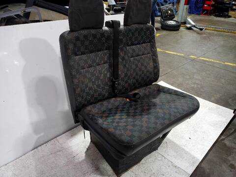 Foto 2ª: Asiento Delantero Derecho Mercedes Vito 112 CDI 638.094) 122CV [OM 611] (1996)