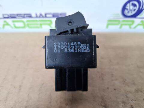Foto 3ª: Botonera Elevalunas Opel Astra DYNAMIC START/STOP 136CV 100KW [LVL] (2019)