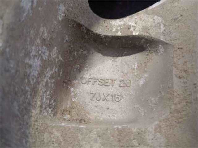 Foto 2ª: LLanta Chapa Isuzu Trooper 2.6 UBS 17 MAGIC II [2.6 LTR. - 85 KW]