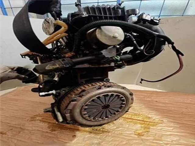 Foto 3ª: Motor Completo Renault Clio 1.5 EXPRESSION [1.5 LTR. - 48 KW DCI DIESEL] [K9K 704]
