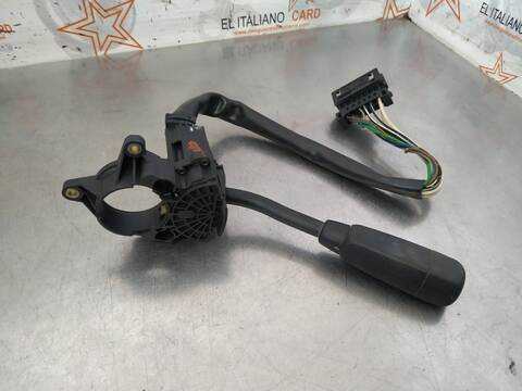 Foto 1ª: Mando Luces Mercedes Clase C 160 220 DIESEL 202.121) BERLINA 95CV 70KW [604910] (1996)