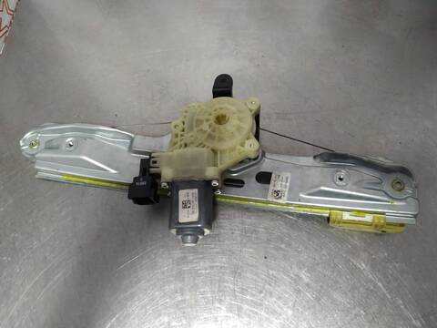 Foto 2ª: Elevalunas Manual Trasero Derecho Ford Focus BUSINESS 116CV 85KW [T1DA] (2014)