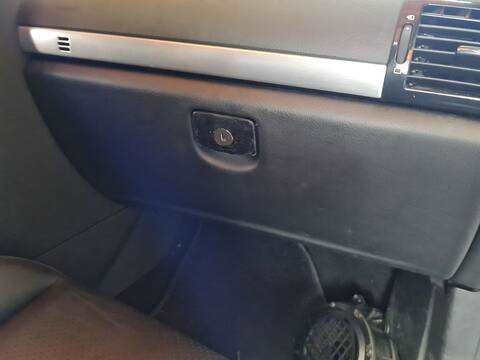 Guantera Peugeot 407 3.0 HDI COUPE 241CV 177KW