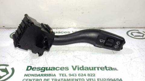 Mando Multifuncion Audi A4 2.0 TDI AVANT 140CV 103KW