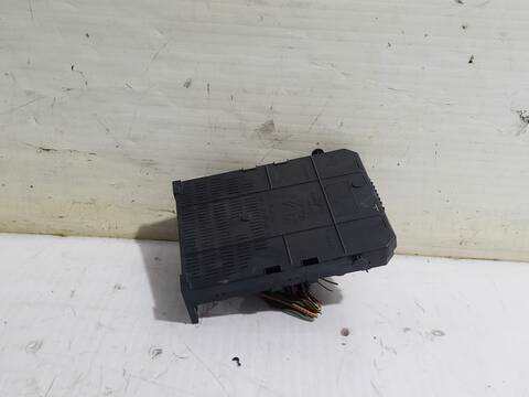 Foto 3ª: Caja Reles Fusibles Peugeot 308 ENVY 112CV 82KW [9HR (DV6C)] (2011)