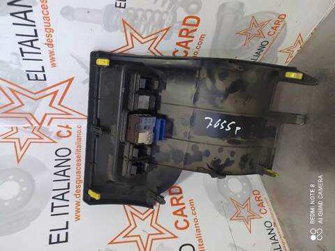 Foto 2ª: Mando Retrovisor Toyota Auris HYBRID ACTIVE 99CV 73KW [2ZR] (2010)