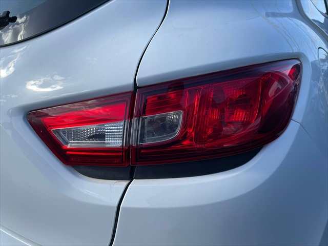 Foto 3ª: Piloto Trasero Derecho Renault Clio 1.1 GASOLINA 73cv [D4FD7] (2017)