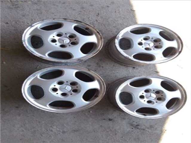 Juego LLantas Mercedes Clase E 180 