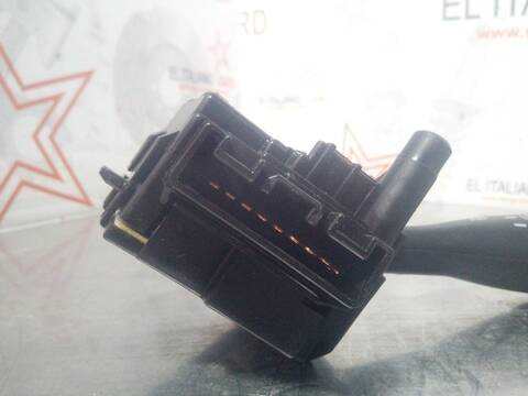 Foto 2ª: Mando Multifuncion Suzuki Grand Vitara 1.9 DDIS JLX 5-PTAS.) 129CV 95KW [F9QB] (2008)