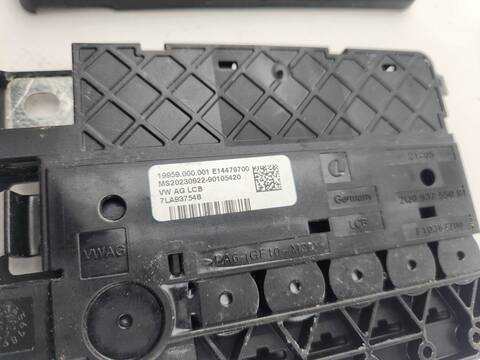 Foto 3ª: Caja Reles Fusibles Volkswagen Transporter T6.1 TRANSPORTER FURGON SH) [DNAB] (2024)