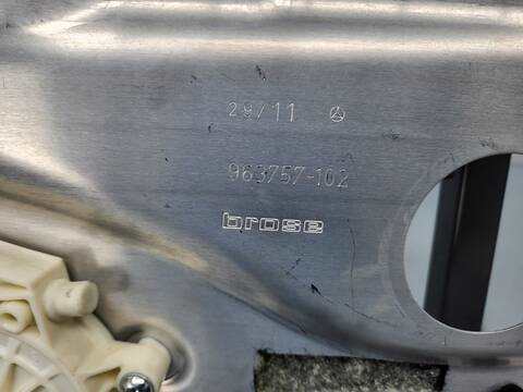Foto 2ª: Elevalunas Eléctrico Delantero Izquierdo Mercedes Clase G 230 GLK 220 CDI 4-MATIC BE 204.984) 170CV 125KW [OM651912] (2011)