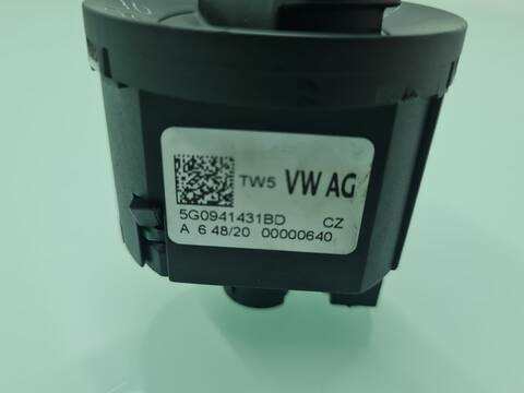 Foto 4ª: Mando Luces Volkswagen Touran ADVANCE BMT 150CV 110KW [DTSB] (2021)