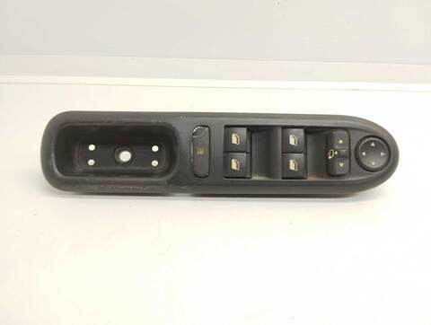 Botonera Elevalunas Peugeot 407 1.6 HDI FAP CAT 9HZ - DV6TED4) 109CV 80KW