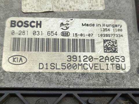 Foto 4ª: Centralita Motor ECU Kia Sportage BUSINESS 2WD 116CV 85KW [D4FD] (2015)
