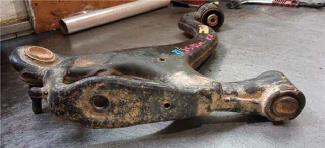 Foto 2ª: Brazo Suspension Delantero Derecho Land Rover Discovery 3.0 TDV6 S [3.0 LTR. - 155 KW TD V6 CAT] [306DT]