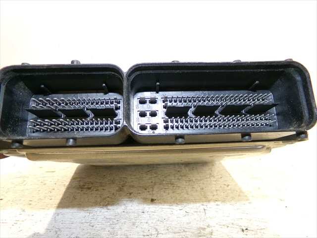 Foto 3ª: Centralita Motor ECU Volkswagen Golf 1.9 TDI MODELO PLUS 2004-2009 [BKC] (2005)