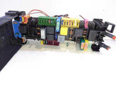 Foto 2ª: Caja Reles Fusibles Mercedes Vito 114/116 CDI 119 CDI/BT EXTRALANG 447.705) 163CV 120KW (2014)